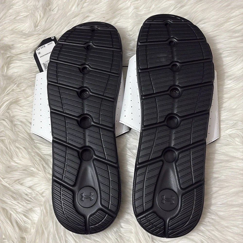 NEW In Packaging Under Armour Men’s Black And White Ignite Pro Slides Size 17